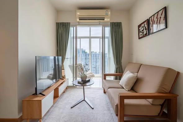 bedroom and living room of Ideo Verve Sukhumvit