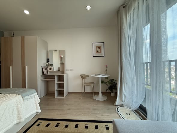 bedroom and room interior of Ideo Wutthakat