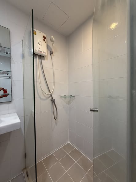 room interior and bathroom of Ideo Wutthakat