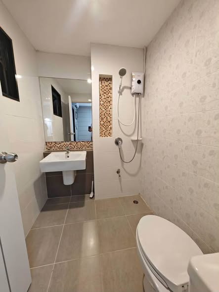 bathroom of iField Bangna ไอฟีล บางนา