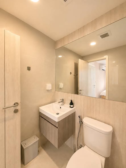bathroom of IKON SUKHUMVIT 77 CONDOMINIUM