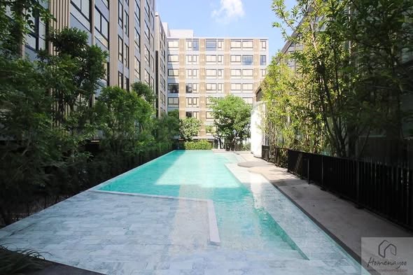 pool of IKON SUKHUMVIT 77 CONDOMINIUM