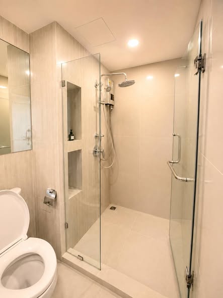 room interior and bathroom of IKON SUKHUMVIT 77 CONDOMINIUM
