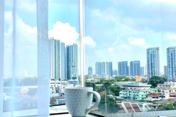Intro Condominium