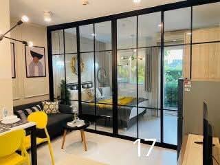 room interior of Iris Avenue