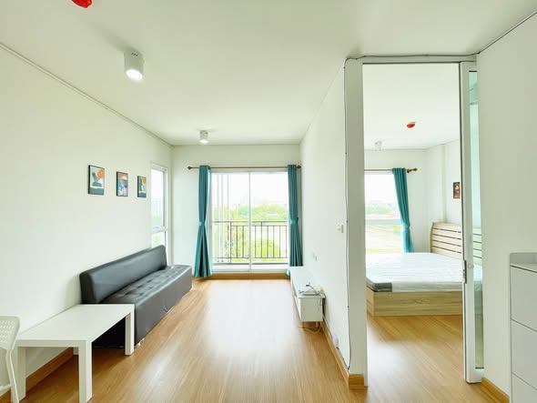 bedroom and room interior of IRIS Westgate – ไอริส เวสท์เกต
