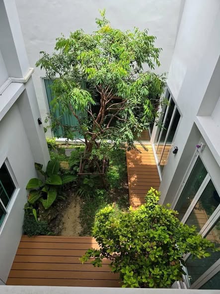 Issara Residence Rama 9 (อิสสระ เรสซิเดนซ์ พระราม 9)