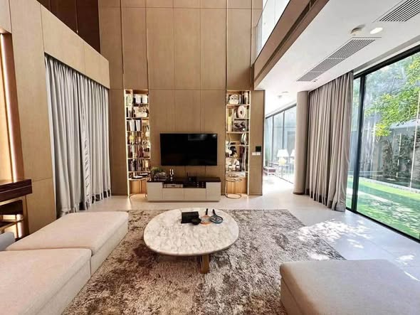 living room and room interior of Issara Residence Rama 9 (อิสสระ เรสซิเดนซ์ พระราม 9)