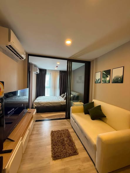 bedroom and living room of Itsaraphap