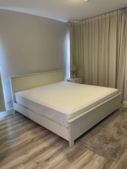 bedroom of IVY River Condo