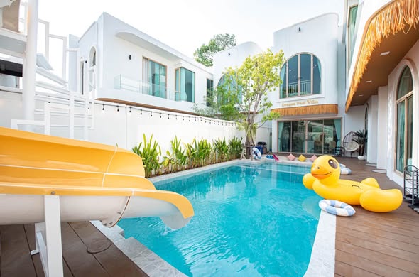 pool of Jomtien Beach Pool Villa