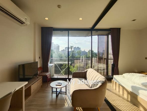 bedroom and room interior of Kawa Haus