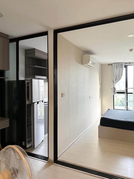 bedroom and room interior of Kensington 63