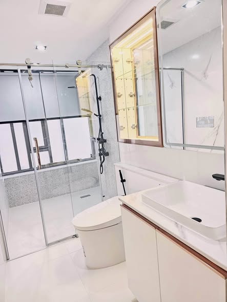 bathroom of Klass Silom Condo