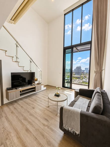 living room of Knightsbridge Collage Sukhumvit 107