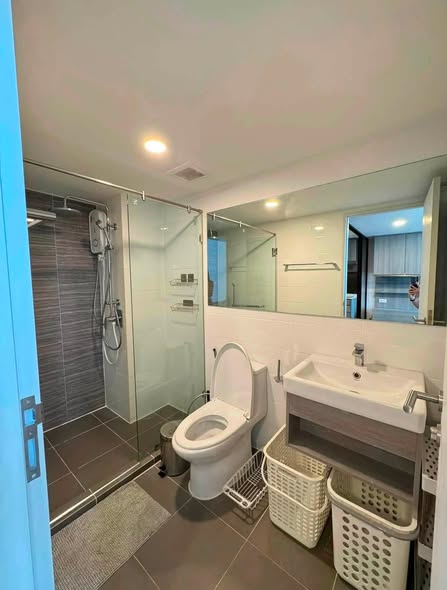 bathroom of Knightsbridge Kaset Society