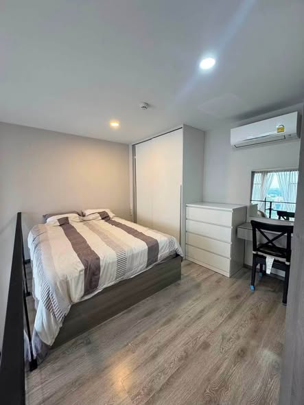 bedroom and room interior of Knightsbridge Kaset Society