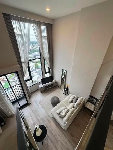 living room of Knightsbridge Kaset Society