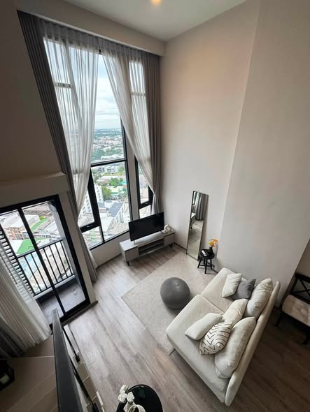 living room of Knightsbridge Kaset Society