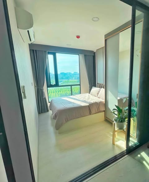 bedroom and room interior of KnightsBridge Phaholyothin Interchange