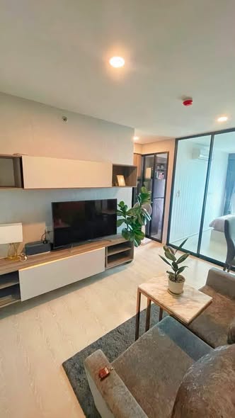 living room of KnightsBridge Phaholyothin Interchange