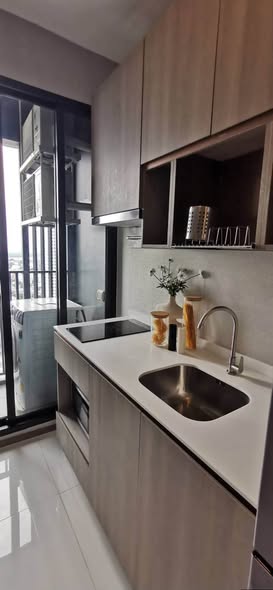 bathroom and kitchen of KnightsBridge Prime Onnut
