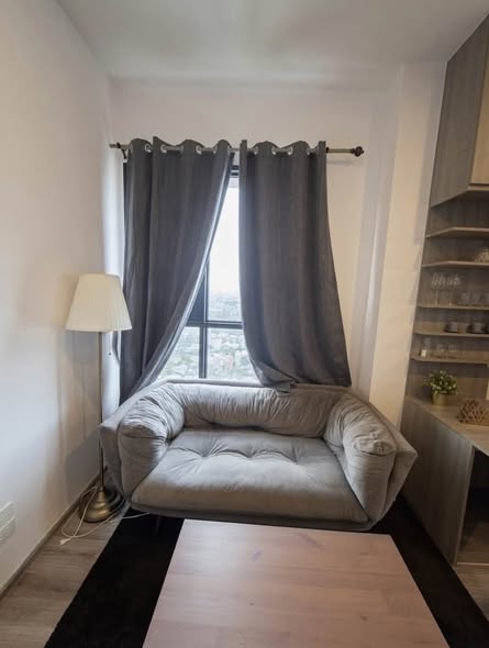 bedroom and living room of KnightsBridge Prime Onnut