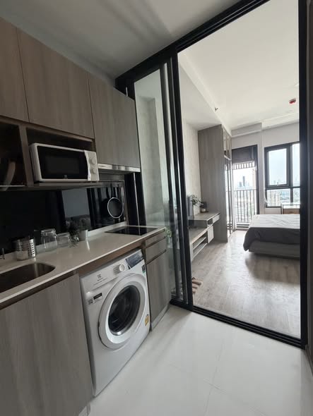 bedroom and room interior of KnightsBridge Prime Onnut