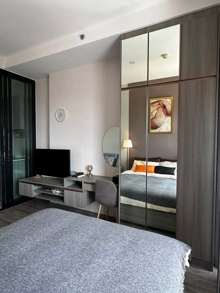 bedroom and room interior of KnightsBridge Prime Onnut