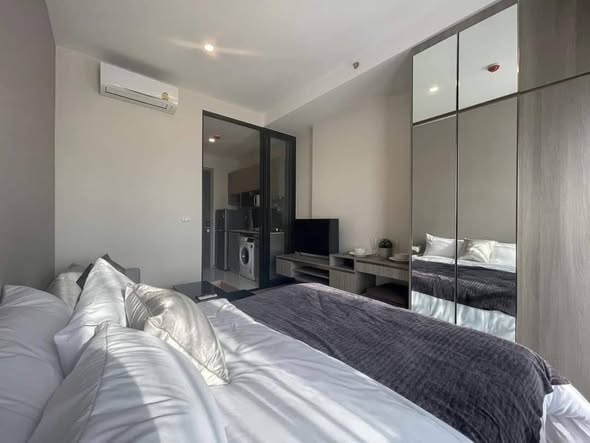 bedroom and room interior of KnightsBridge Prime Onnut