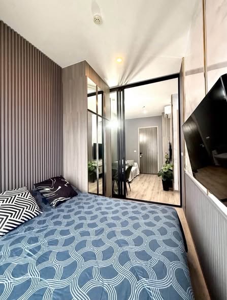 bedroom and room interior of KnightsBridge Prime Onnut