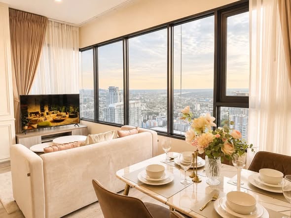 living room of KnightsBridge Prime Onnut