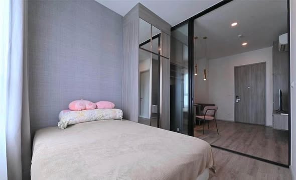 bedroom and room interior of KnightsBridge Prime Ratchayothin