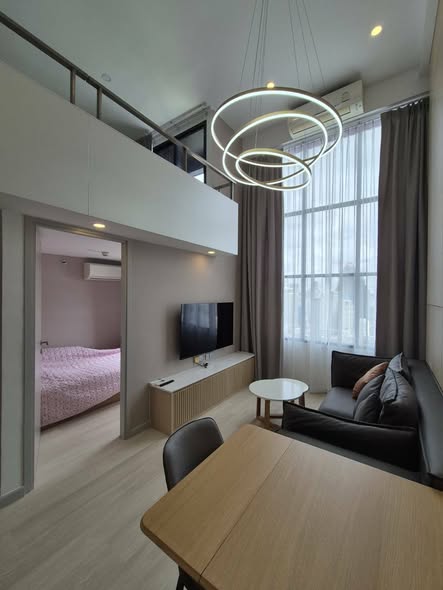 bedroom and living room of KnightsBridge Prime Sathon