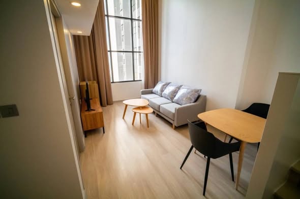 bedroom and living room of KnightsBridge Prime Sathon