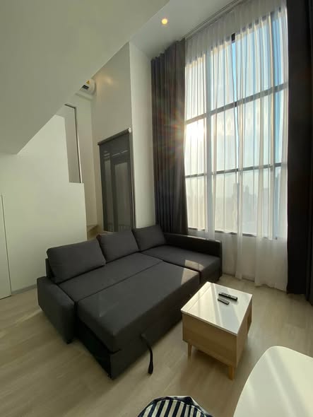 bedroom and living room of KnightsBridge Prime Sathon