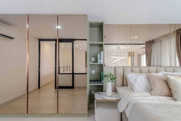 bedroom and room interior of KnightsBridge Prime Sathon