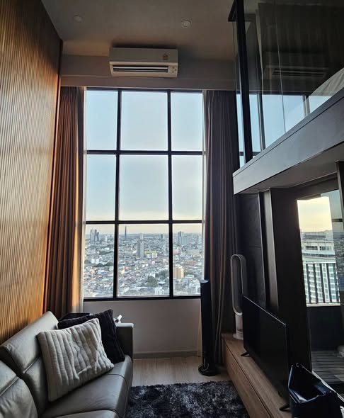 bedroom and room interior of KnightsBridge Prime Sathon