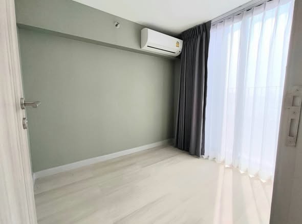 bedroom and room interior of KnightsBridge Prime Sathon