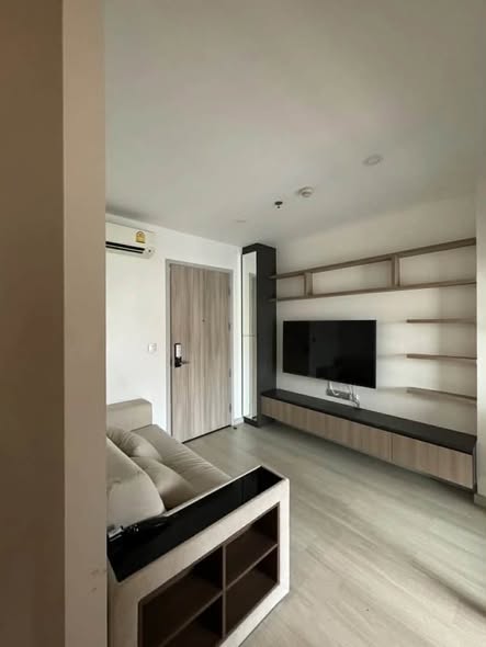 bedroom and room interior of KnightsBridge Prime Sathon