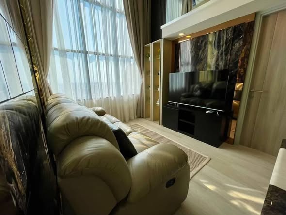 living room of KnightsBridge Prime Sathon