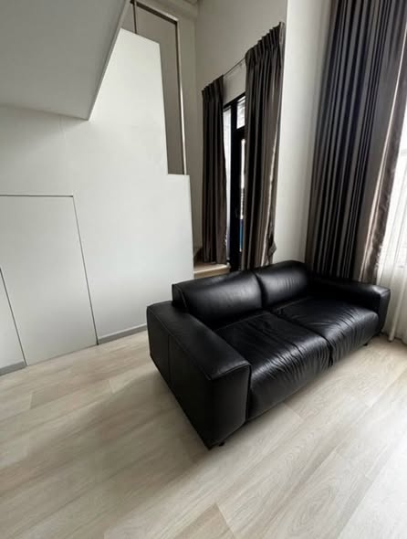 living room and bedroom of KnightsBridge Prime Sathon