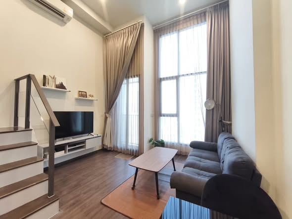 living room of KnightsBridge Space Rama9
