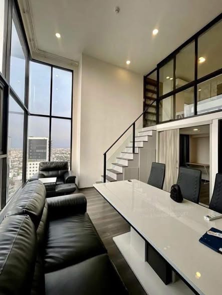 living room of KnightsBridge Space Ratchayothin