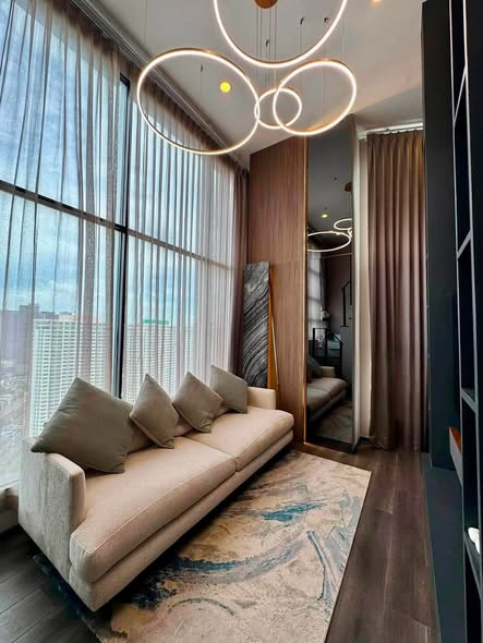 living room of KnightsBridge Space Ratchayothin