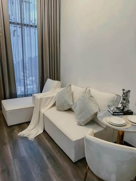 living room of KnightsBridge Space Ratchayothin