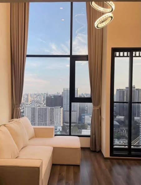 living room and bedroom of KnightsBridge Space Ratchayothin