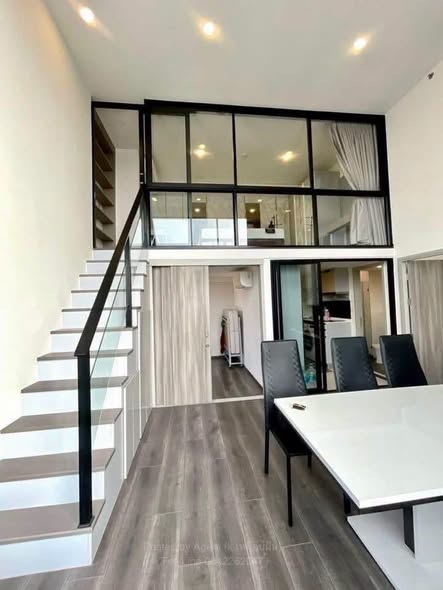room interior of KnightsBridge Space Ratchayothin