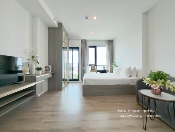 bedroom and living room of Knightsbridge Sukhumvit-Thepharak