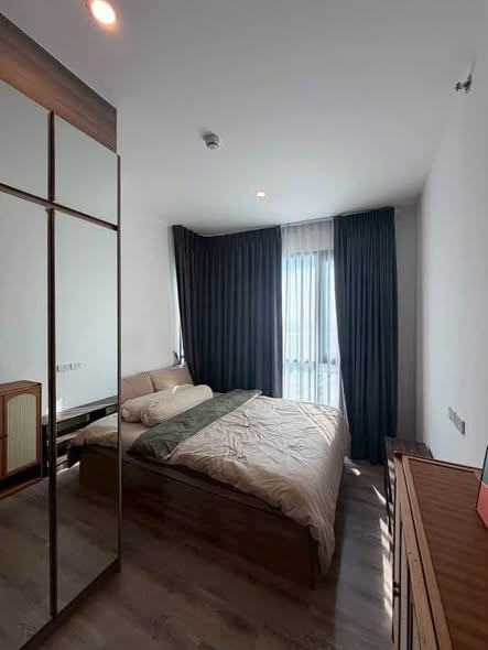 bedroom and room interior of Knightsbridge Sukhumvit-Thepharak